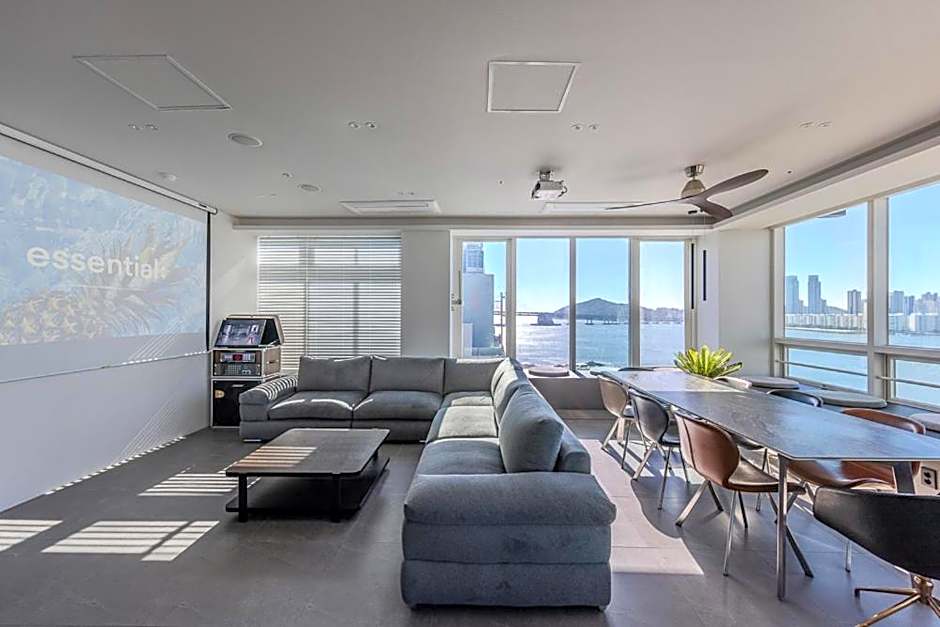 Meomulda Ga Gwangan Poolvilla