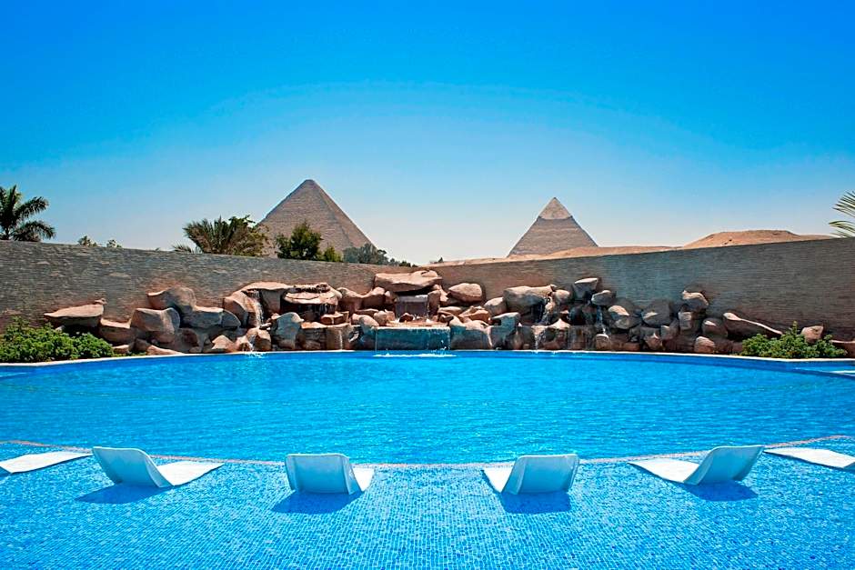 Le Meridien Pyramids Hotel & Spa