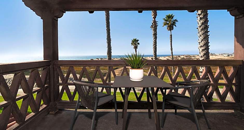 Zachari Dunes on Mandalay Beach, Curio Collection by Hilton