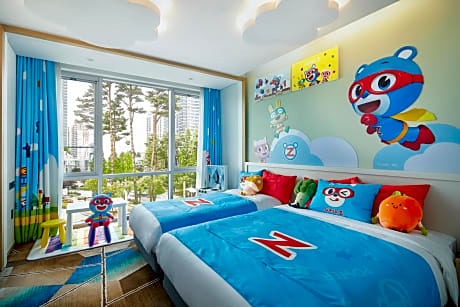Kids Family Twin Room(2 Adults + 1 Child)