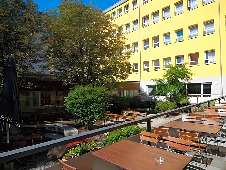 Haus International Hostel