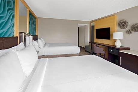 Guest Room with Two Queen Beds -Concierge level