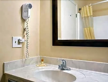 2 Queen Beds Deluxe Room Non-Smoking