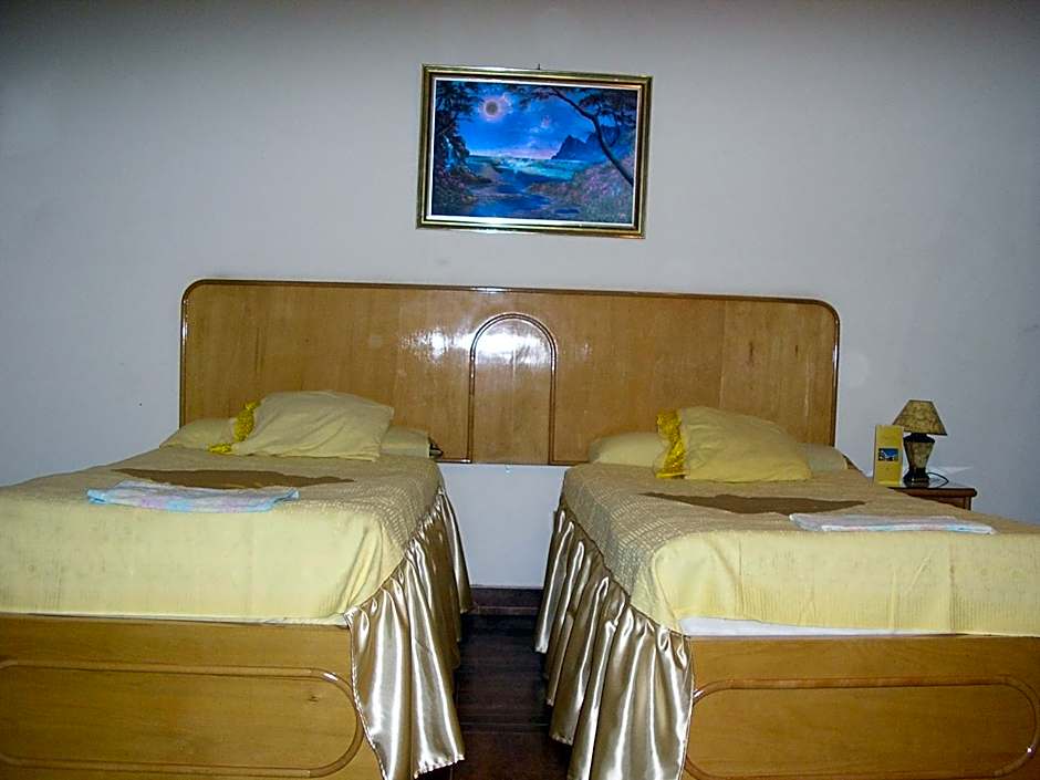 High way Hotel