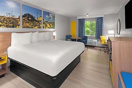 King Room - Non-Smoking