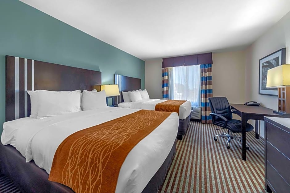 Comfort Inn & Suites Perry I-35