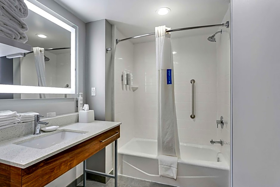 Hampton Inn By Hilton Houston-Pearland