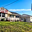 Plaza Motel
