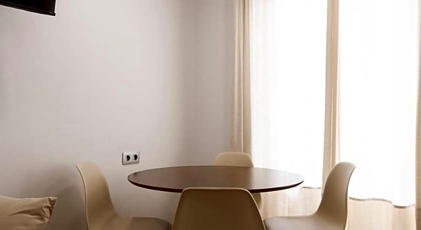 Ginosi Basics Centric Apartel