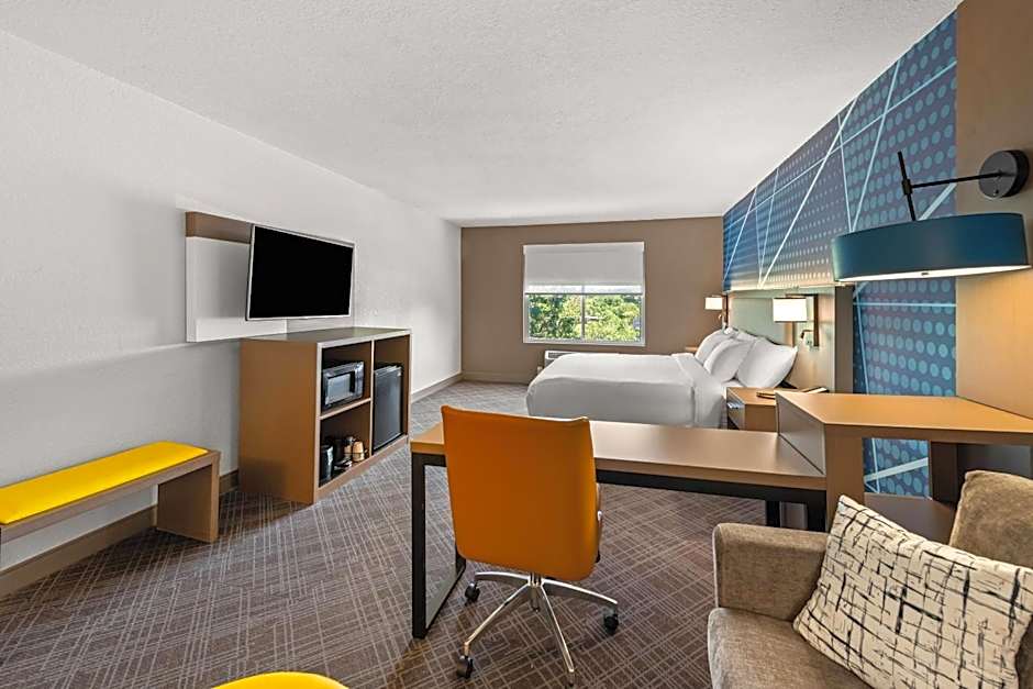 Comfort Inn & Suites Olathe - Kansas City