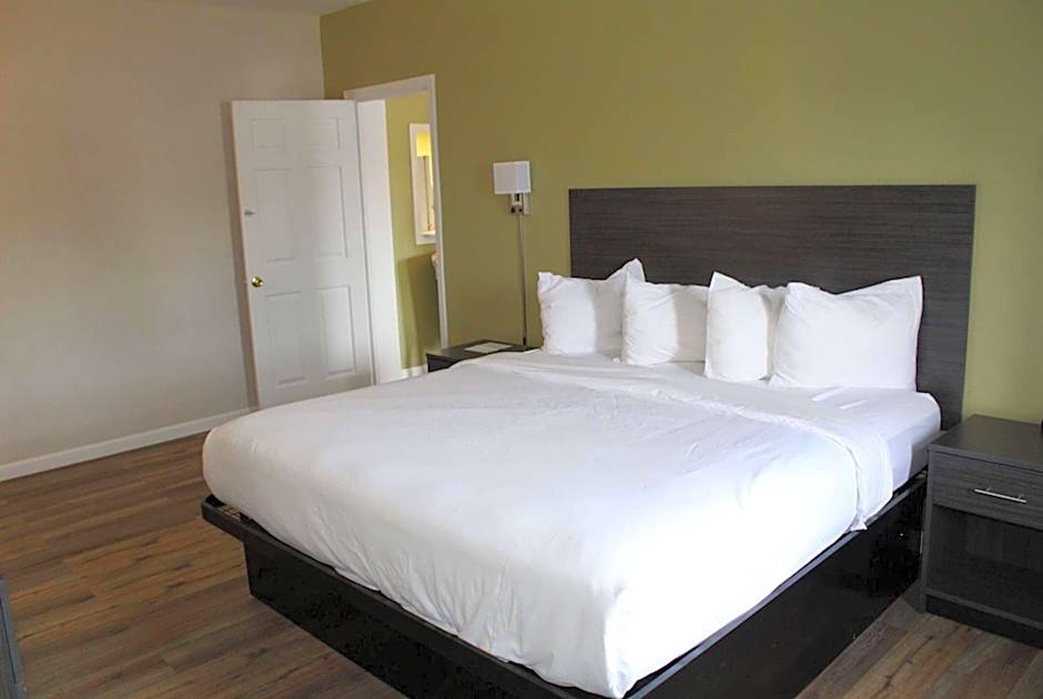 Baymont by Wyndham Front Royal Near Shenandoah National Park