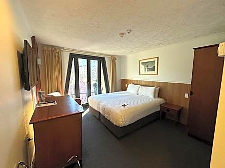 Superior Accessible 1 King