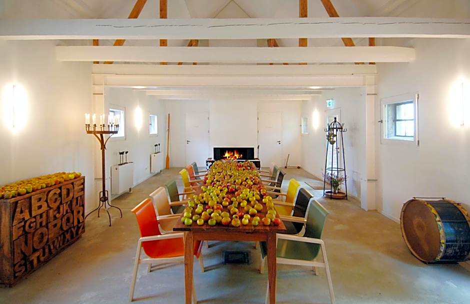 Kavaliershaus Schloß Blücher am Finckenersee