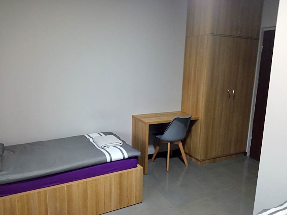 Szafir - NoclegiGrodziskPL