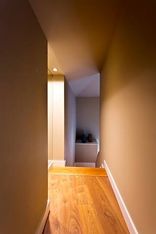 Three-Bedroom Apartment (6 Adults)