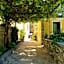 Hotel Diffuso Il Portichetto sulla collina a Vezio Perledo