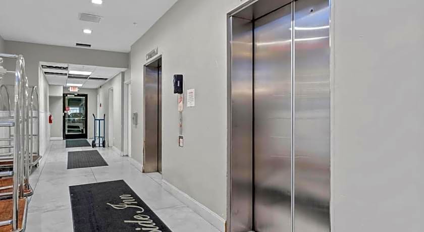 Daytona Beach Oceanside Inn