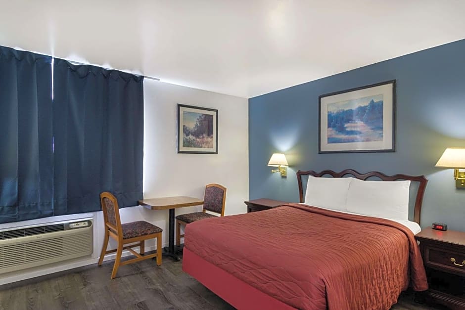 Rodeway Inn & Suites Sidney Historic Downtown I-80