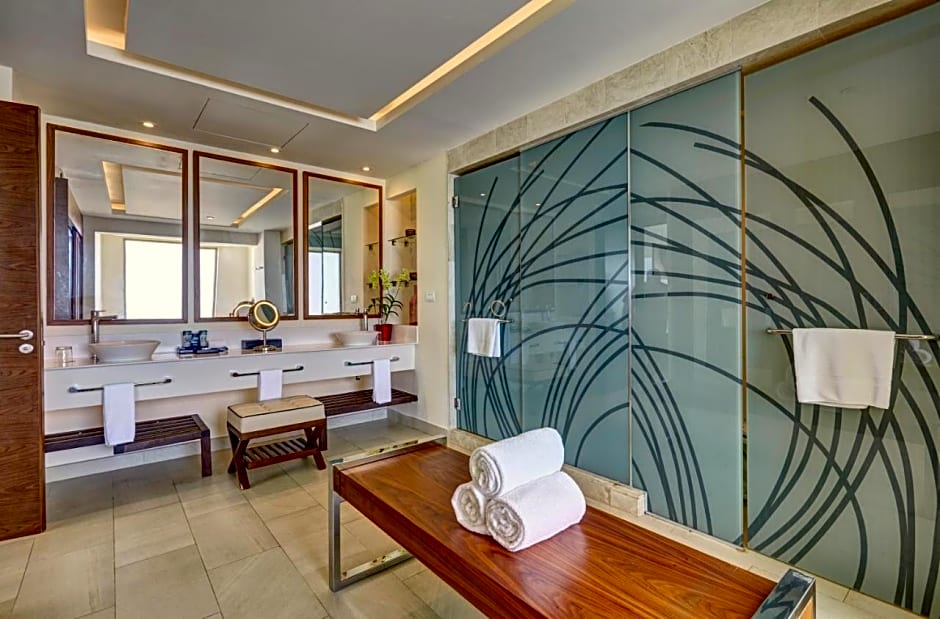 Royalton Blue Waters Autograph All-Inclusive Resor