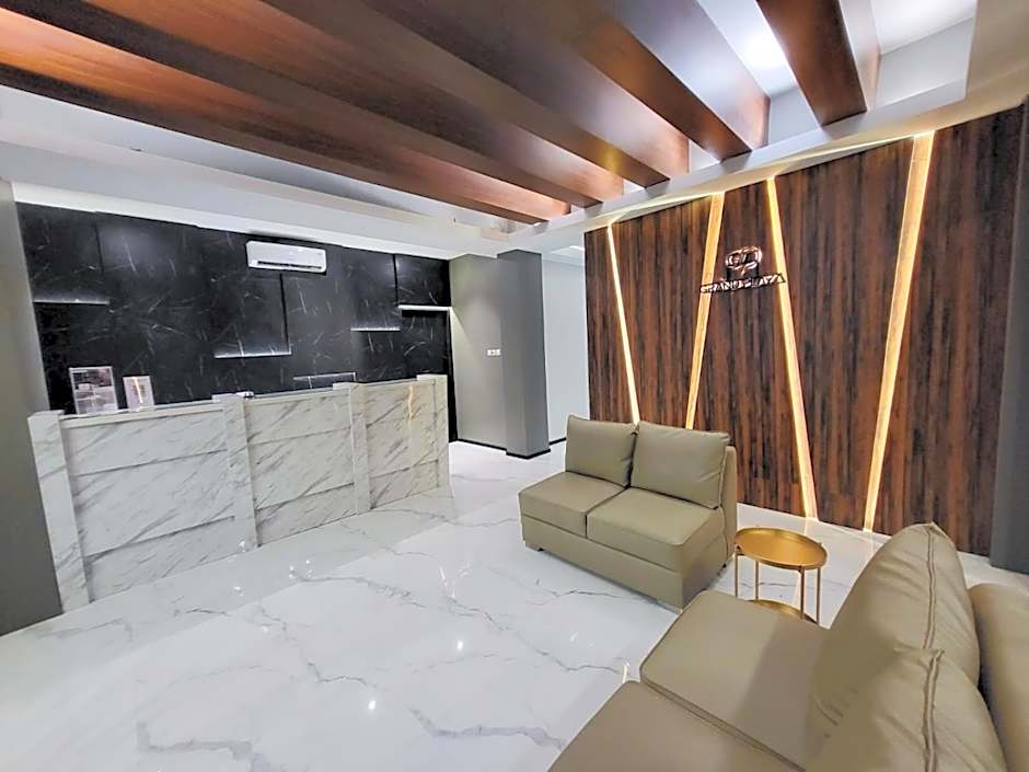 Grand Plaza Boutique Hotel