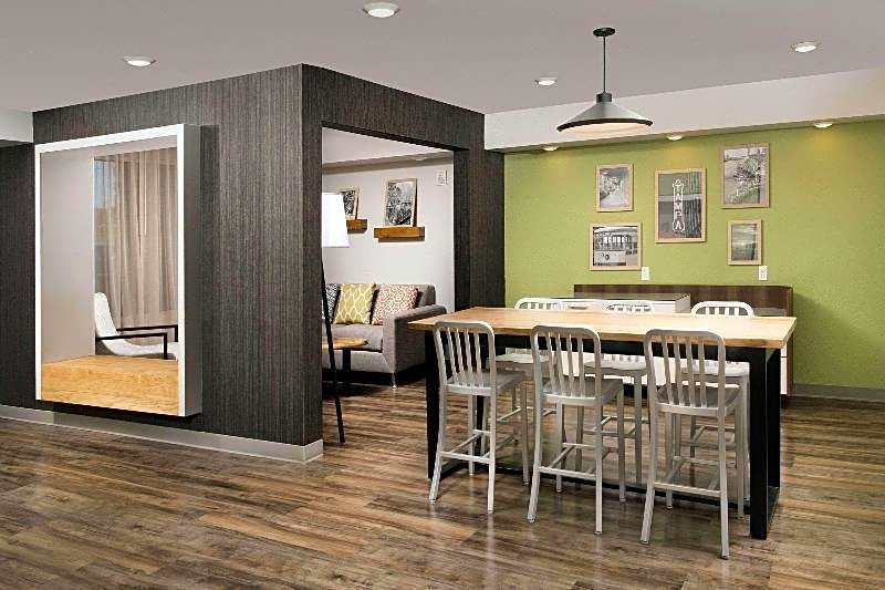 WoodSpring Suites Tampa - USF - Near Busch Gardens