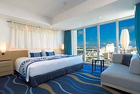 Hollywood Twin Room with Combined 2 Single Beds and 1 Large Duvet
