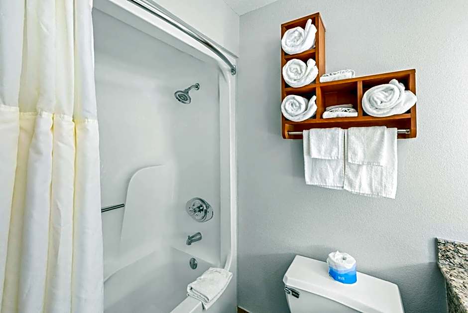 Quality Inn & Suites Richburg I-77