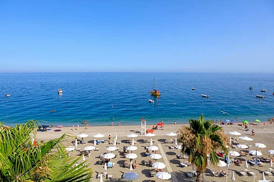 Albatros Beach Hotel