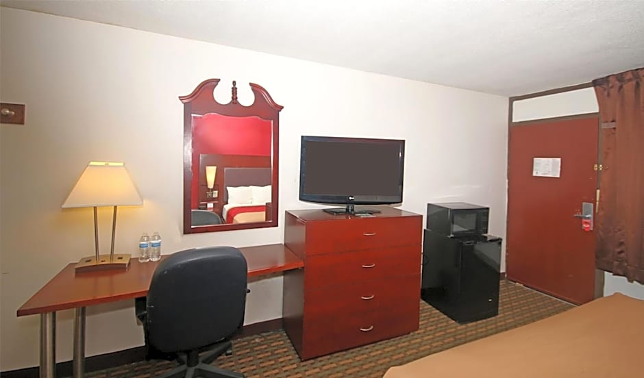 Americas Best Value Inn Pilot Mountain
