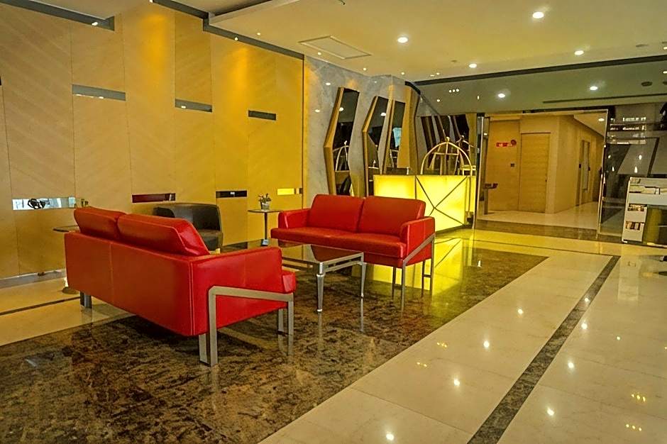 Greens Hotel & Suites
