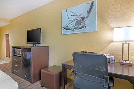 Queen Room with Bathtub - Disability Access/Non-Smoking