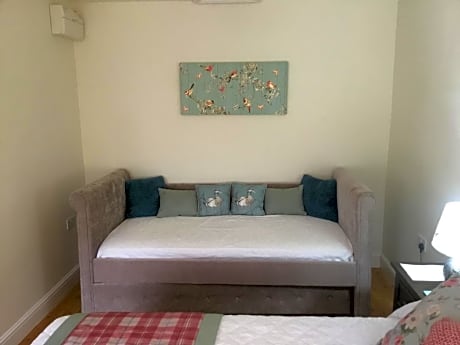 Large Double Room (2-4 Adults)
