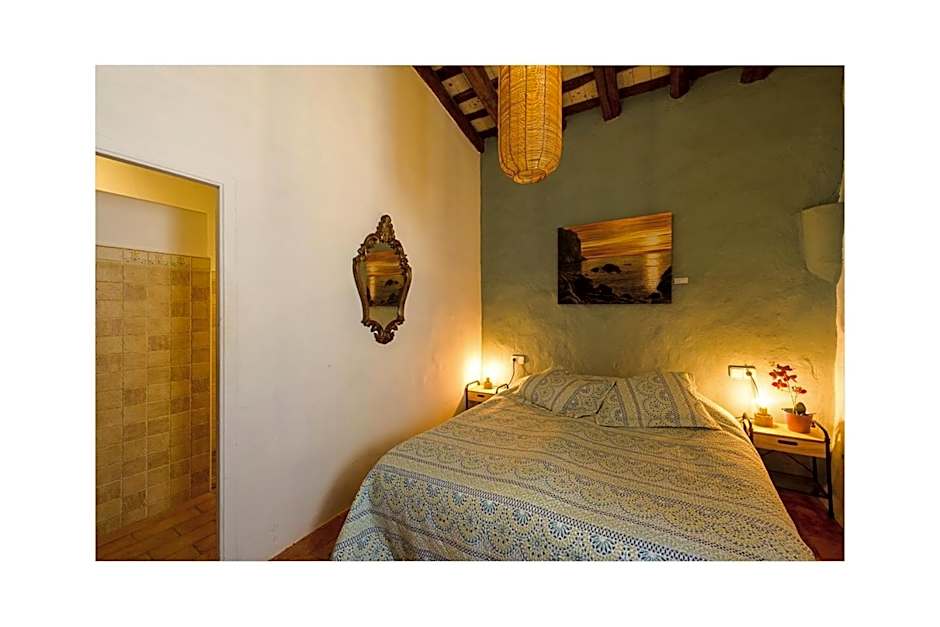 Mas Del Llop Blanc - Dog friendly Hostal Rural - B&B
