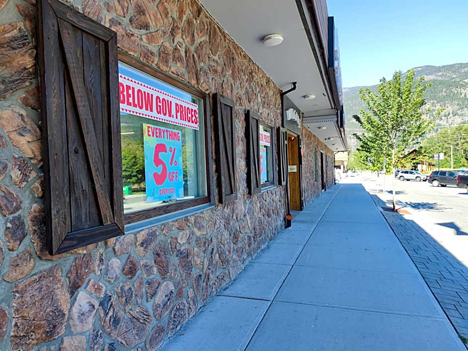 Pemberton Hotel (Motel)