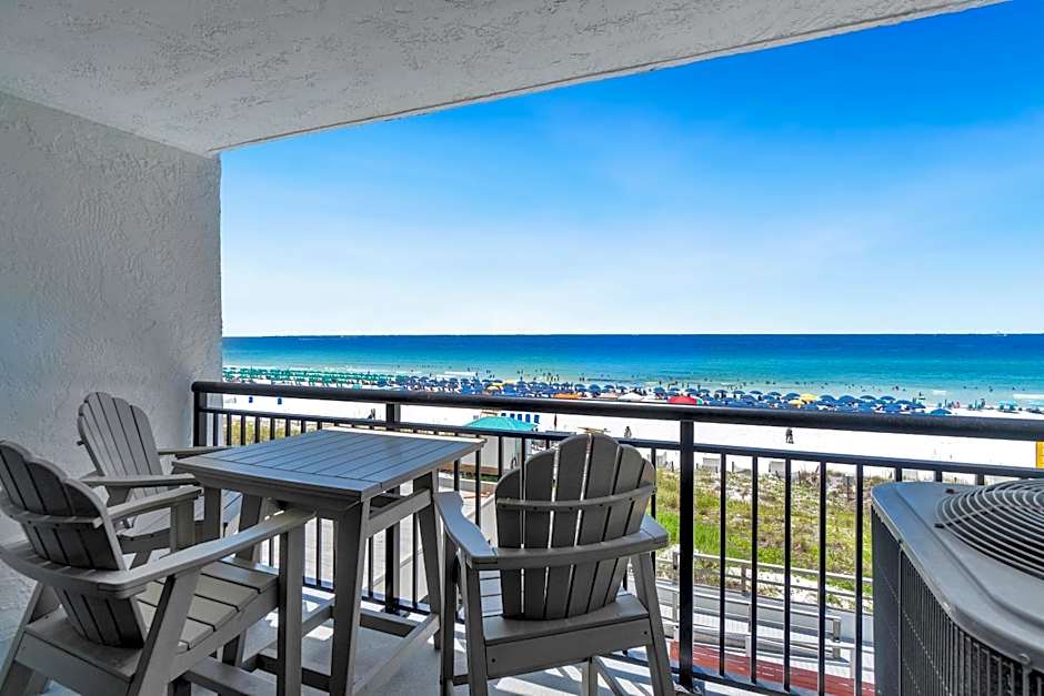 Splash Into Sundestin, Thanksgiving Stays Get 50 Gift Card