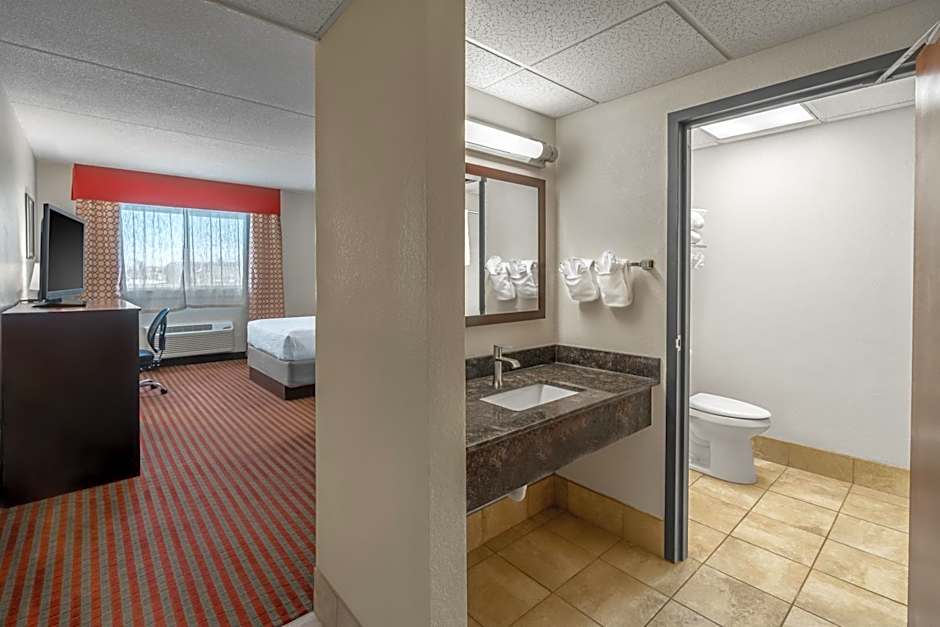 Grand Williston Hotel And Conference Center