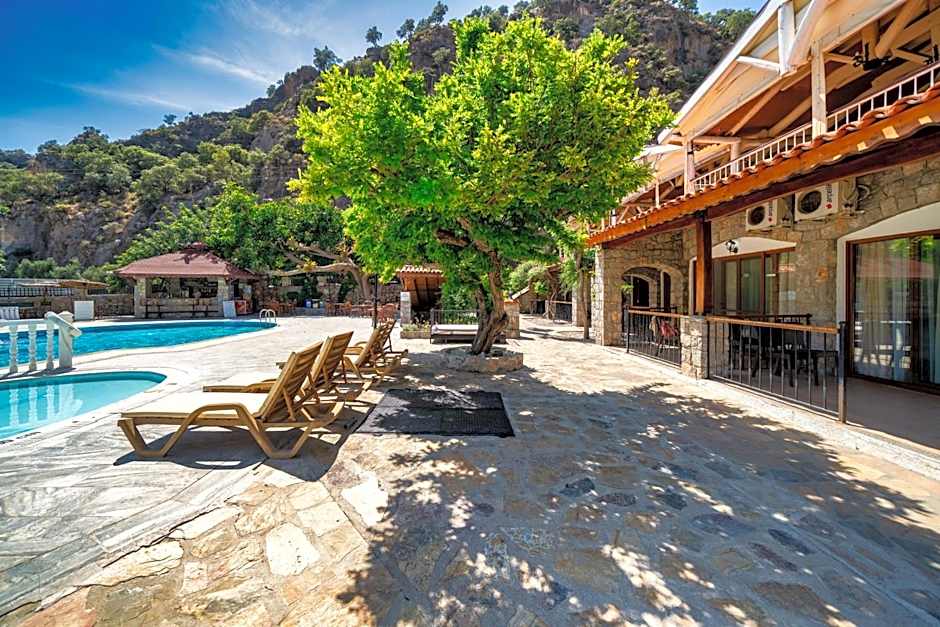 Ata Lagoon Beach Hotel