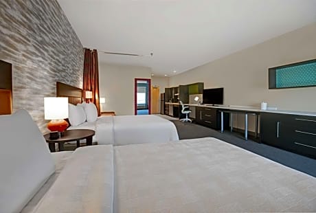 Queen Studio with Two Queen Beds - Mobility Access/Non-Smoking