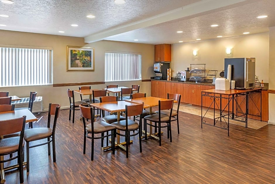 Econo Lodge Inn & Suites Sandy