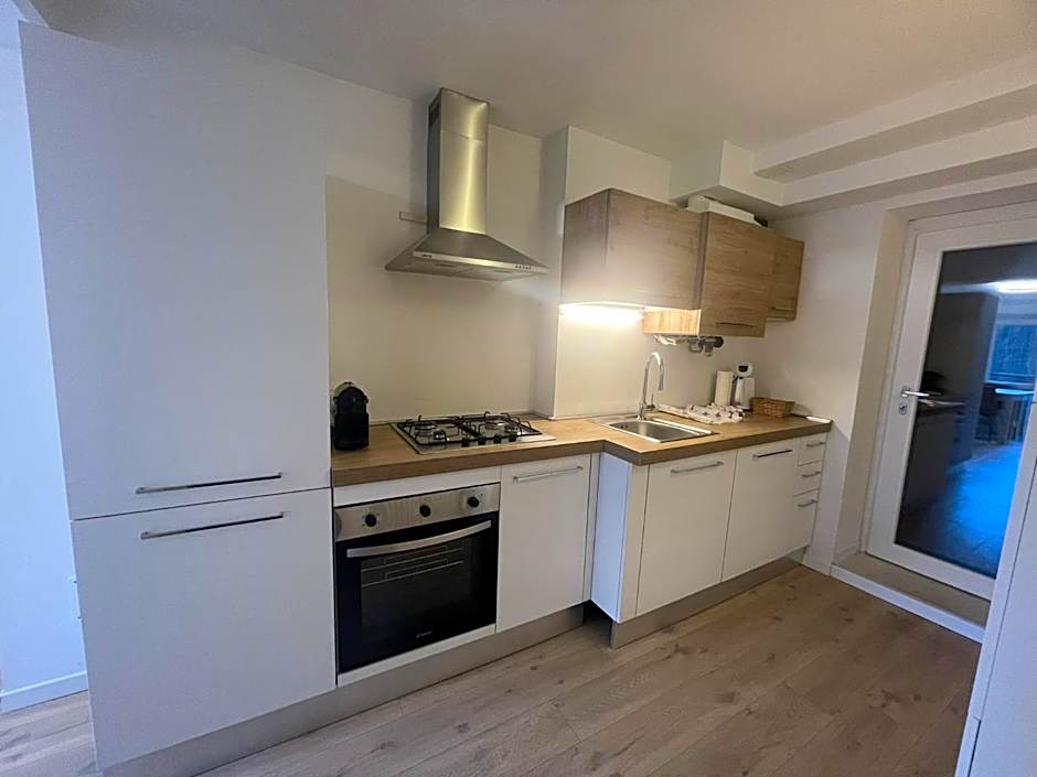 SnowLake Suite & Apartment