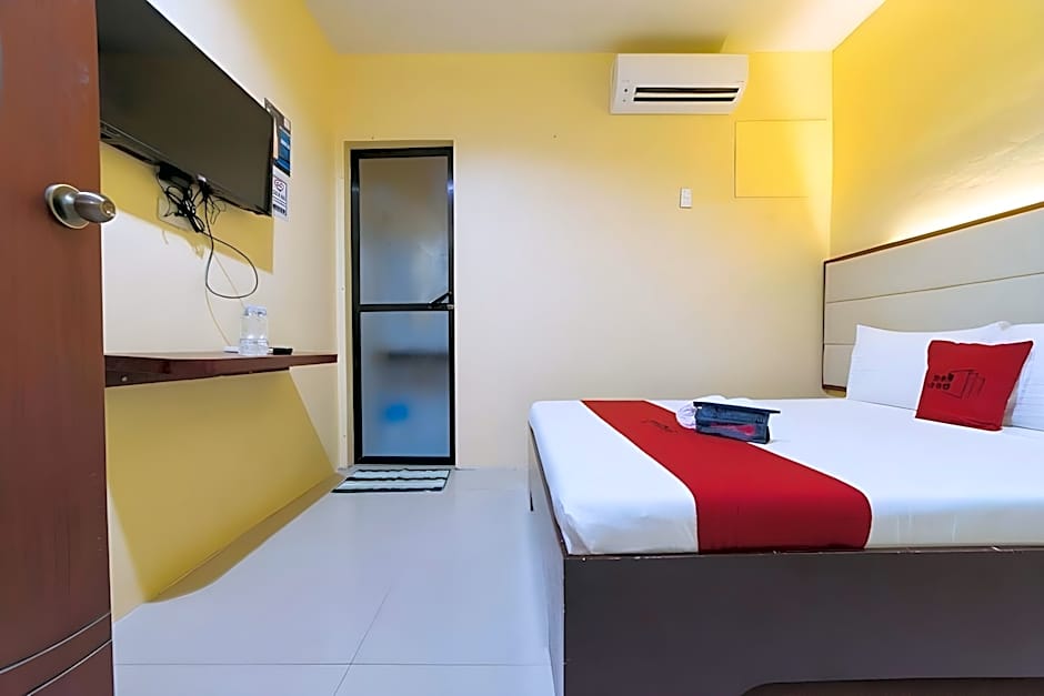 RedDoorz near Notre Dame of Dadiangas University