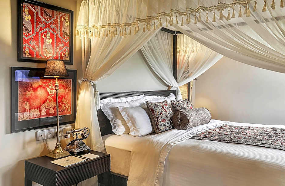 Villa Mayurana by Edwards Collection