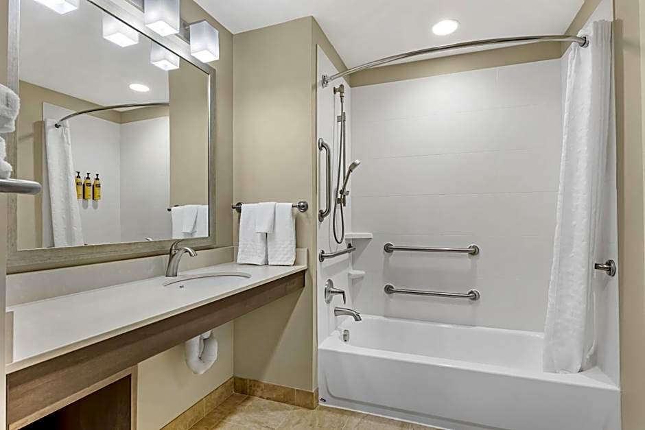 Best Western Plus Centralia Hotel & Suites