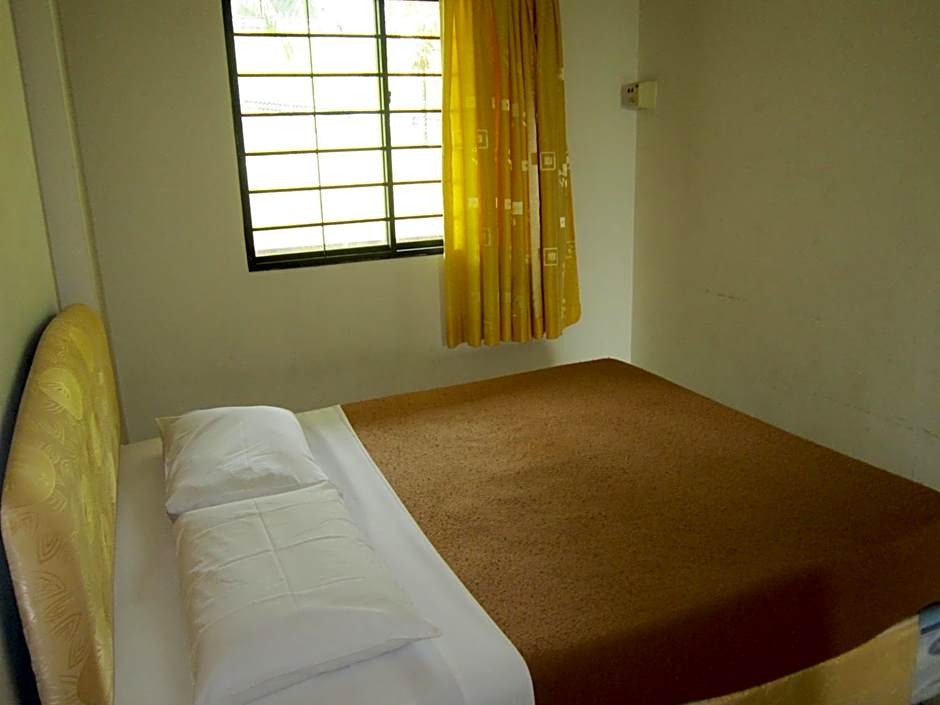 Paradise Lagoon Apartment