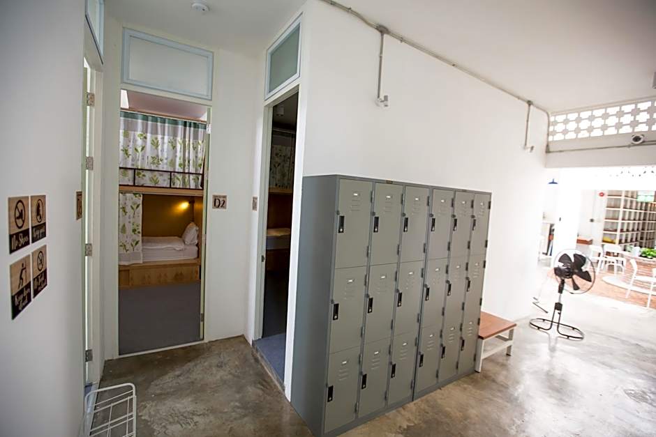 Memmoth Cafe & Hostel in Lampang