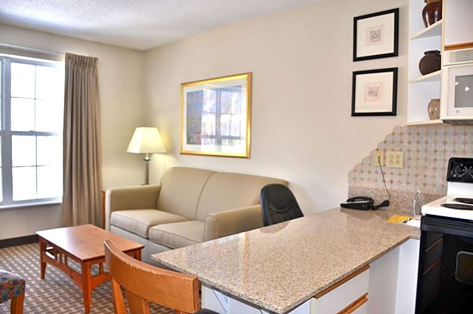 Cresthill Suites Syracuse