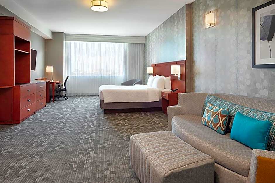 Courtyard by Marriott Ottawa East