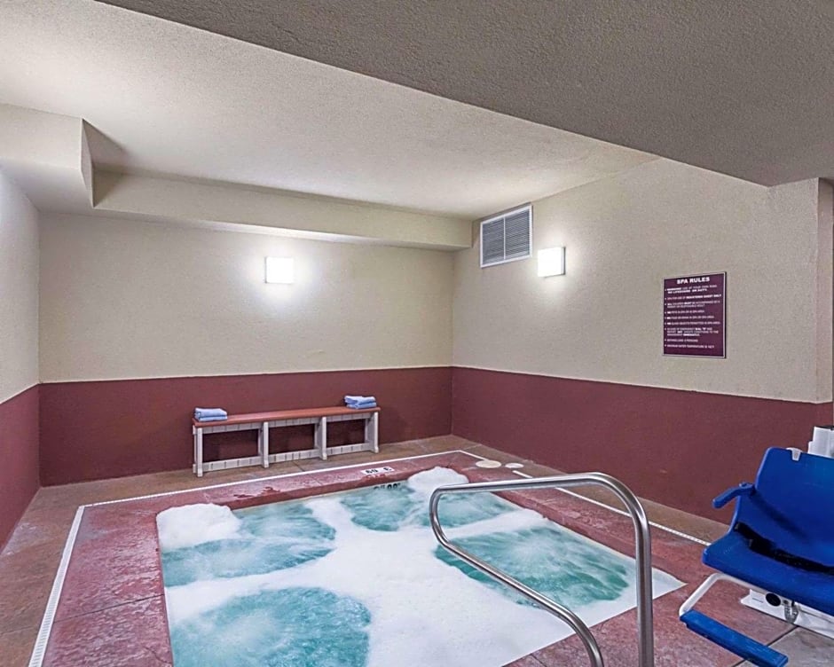 Comfort Suites Airport Wichita