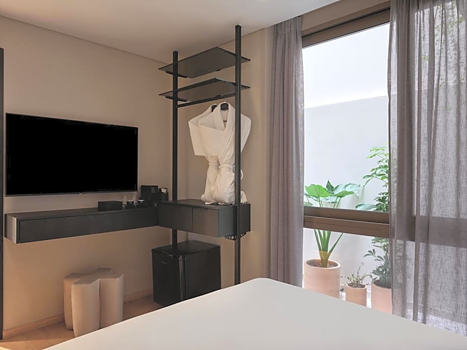 Nur Outline Aparthotel