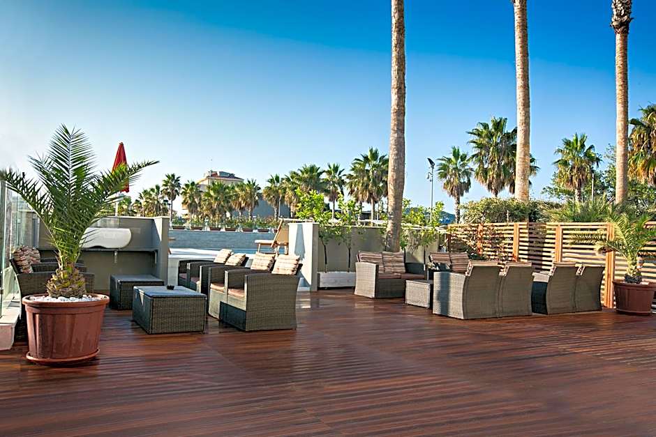 Sea Lion Hotel